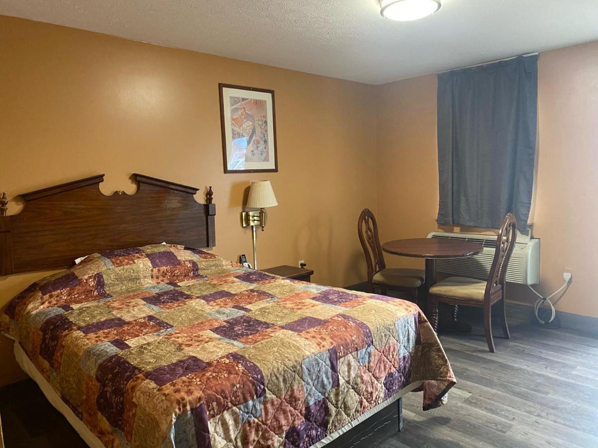 Hoosier Travel Lodge Jeffersonville Exterior photo